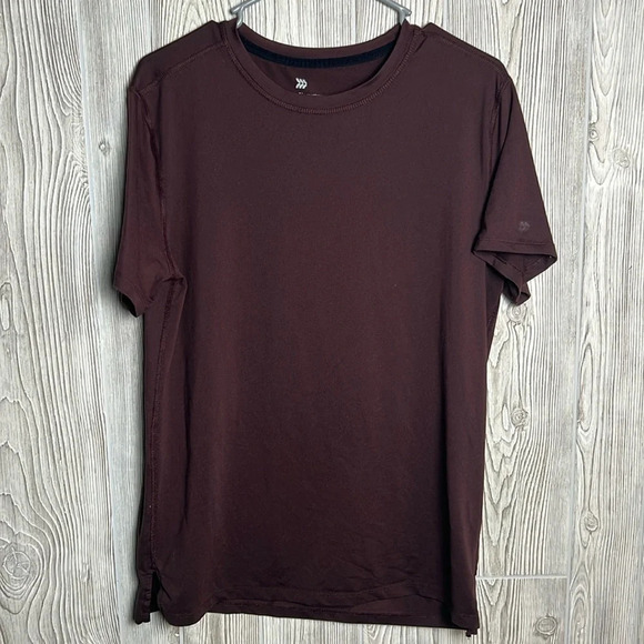 All In Motion Tee SIze Medium - Picture 1 of 4